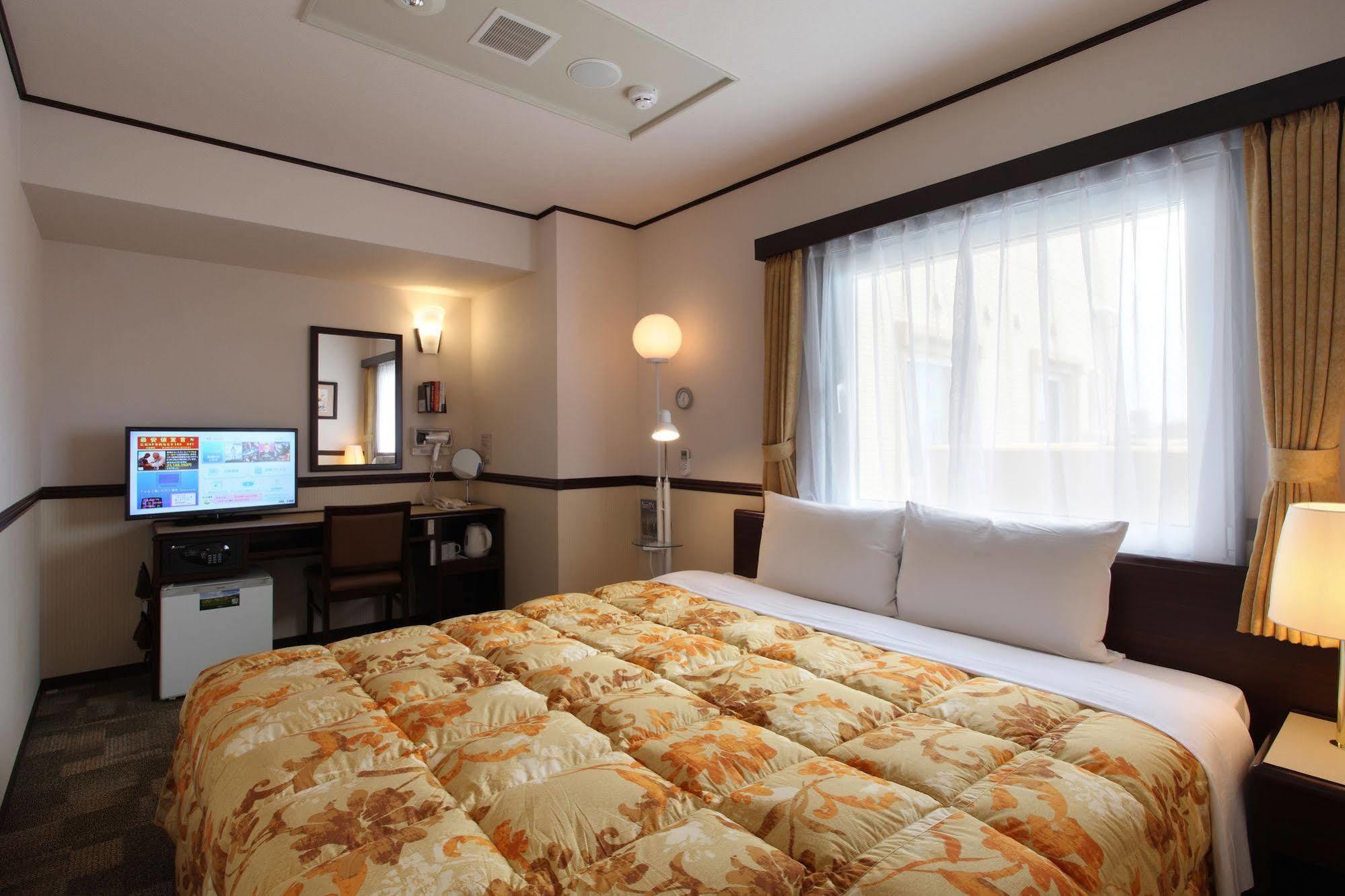 Toyoko Inn Kobe Minatogawa Koen Exterior foto
